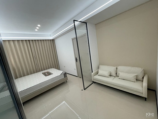 单间出租（中心医院南面）包车位