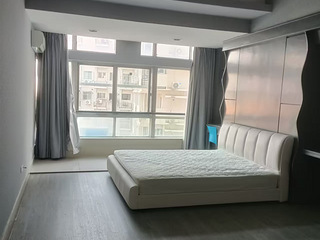 出租,君悦大厦,一室一厅一卫一厨,精装修家电齐全。