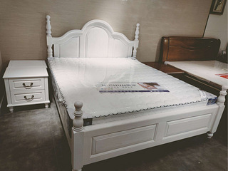 白色1.8米样品床低价处理