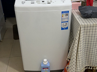 海尔统帅leader洗衣机，日普小冰箱。一个烤箱，一个电风扇
