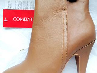  低转全新新世纪百货康莉专柜全牛皮高跟短靴