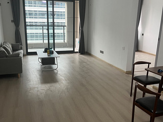 余村高速口，芳泽锦安里整租三室两厅二卫，