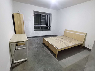 湘都公寓三室两厅125m²出租