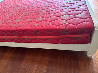 床垫2米长，1.5米宽便宜出售