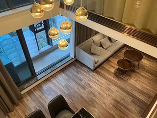 都会山豪华装修大二房出租