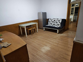 房东直租，塘河新村二室一厅月租2400，生活配套齐全