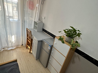西湖区 地铁房 房东直租 1450月可短租 无中介费