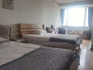 解放碑新华路看江大单配