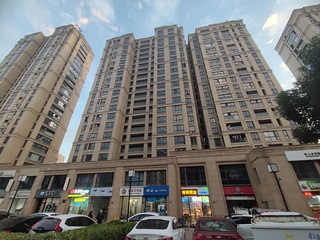 丽江半岛北门店铺出租288平上下二层