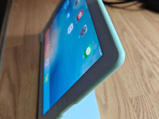 自用32G版iPad2 成色很新，屏幕完美