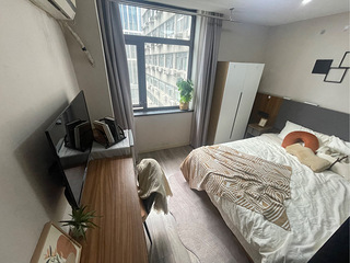 市区武林整租独门独户独卫2400和银泰是邻居