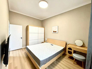 大悦城北大桥塘河新村，三室一厅，可短租2800元