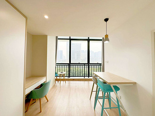 房东直租欧美金融城旁整租独门独户2000包物业月付