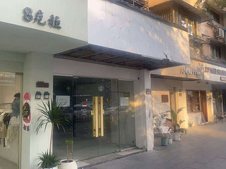 桐庐县滨江路商铺出租，地段好，价格优。