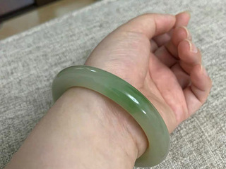 翠青和田玉手镯出一只