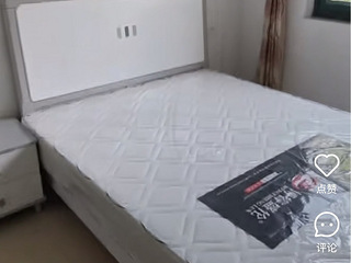 佳丰南苑，两室一厅一厨一卫出租3200