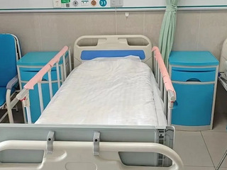 多功能住院自动升降床和婴儿车便宜出手