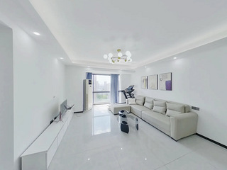 新上，自住世纪新城自住精装修三房，紧靠嘉绿苑小学，嘉绿名苑