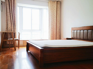 杭州滨江区1号线西兴地铁站铁岭花园东区朝南主卧出租