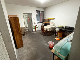 东新园毛胚房屋出租