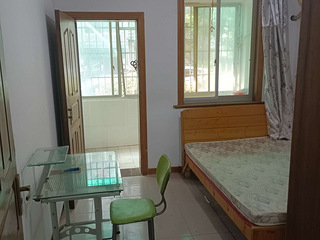 信义坊小区合租1300每月