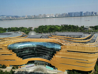 滨江金龙大厦单身公寓房东月租2888元江景+地铁好