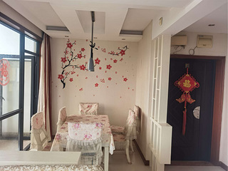 金童路轻轨站附近奥林匹格花园一期雅典阳光三室花园洋房出租