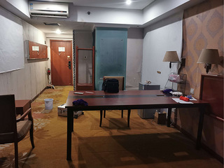 南坪地铁口电梯房1100带空调热水器净水器可在家办公