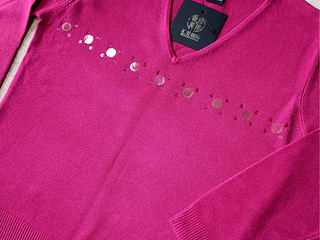 低转香港购入美国塔吉特品牌毛衣