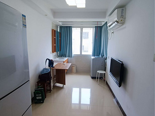 朝晖六区一小套一室一厅房东直租没有中介。