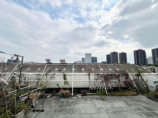 稀缺大露台房源，精装修四房，业主自住拎包入住