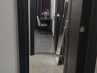 群辉小区单身公寓一室一卫一厨