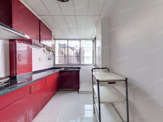 房东直租无中介费，市中心精装修三室一厅出租（近沈塘桥地铁）