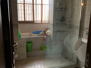 东站旁边精装修