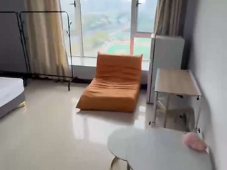 个人转租滨江1700独卫朝南，滨和路地铁口