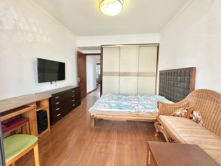 明月嘉苑1区2室1厅1厨1卫有房出租，精装修，前后无遮拦。可