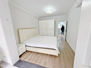 施家花园 精装三房 西湖文化广场 价格3500左右