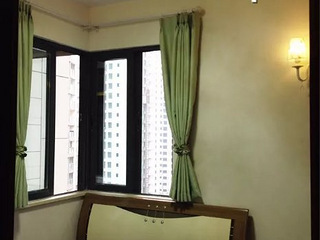 紧临杨家坪步行街精装两房出租