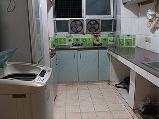 小龙坎正街维也纳酒店旁套房内单间