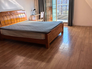 杭州滨江区1号线西兴地铁站铁岭花园东区-110㎡二室二厅，6