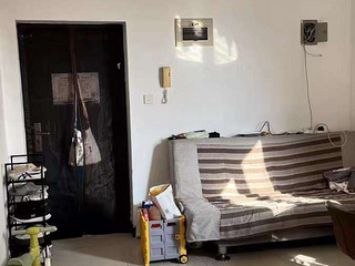 大关地铁附近，个人转账阳光楼梯房