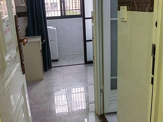 精装朝南一居室独厨独卫无中介费押一付一