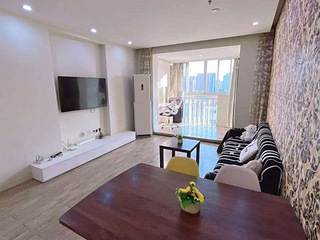 金沙湖地铁口大两室一厅一卫一厨一阳台3400