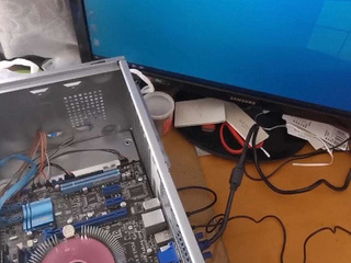   出台i3台式电脑  价98元