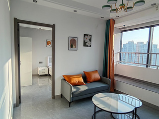 湖山壹品苑一室一厅一厨一卫  房东直租无中介费