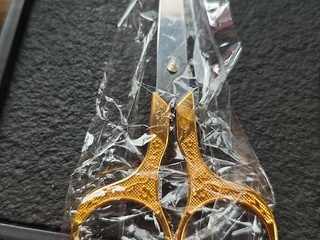 金色茶剪，剪刀，梅花图案