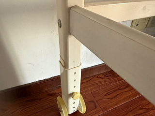 出闲置学生实木书桌