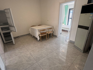 和安居：2室一厅整租。民水民电。天燃气2700