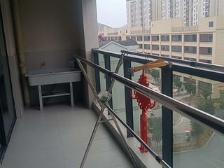 出租路桥桐屿菜场附近套房