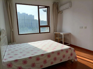 近池华街地铁站多层电梯房，朝南大单间，押一付一包网包物业费